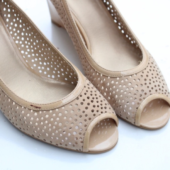 Stuart Weitzman peep toe wedges - Picture 6 of 12